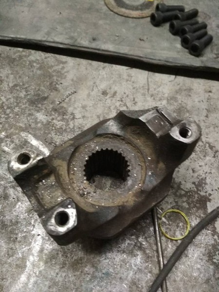 Фланец крепления кардана переднего моста Case 721 2007 г.  Житомир