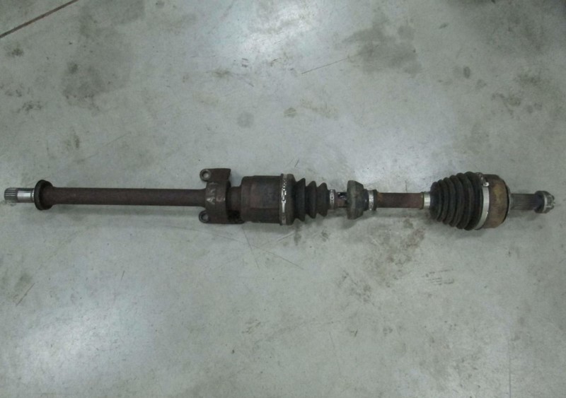 Піввісь права в зборі Honda Accord 7 2005 р.  2.0 л бензин Краматорськ