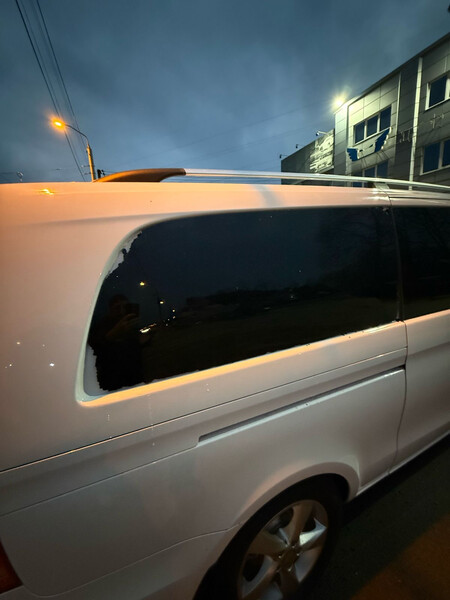 Стекло боковое Mercedes V-Class Extra Long 2016 г.  Киев