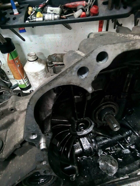 Коробка передач Nissan Micra K11  2001 хетчбек 1.0 Бензин 