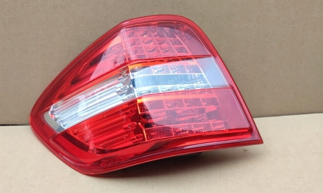 A1648202764 led Mercedes M-Class 164 2011 г.  6.3 л бензин Луцк