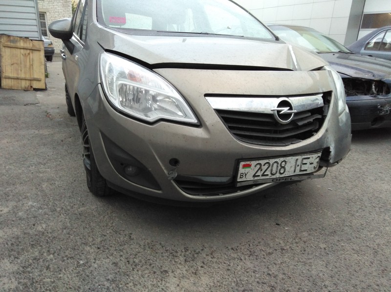 Капот бампер с решетками Opel Meriva B хэтчбек 2011 г.  1.3 л дизель Чернигов