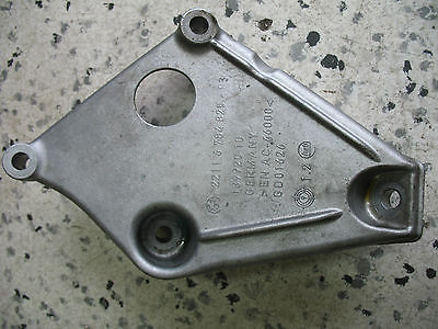 Лапа мотора левая 22116784825 BMW 3 Series  2012 2.0 Дизель Киев