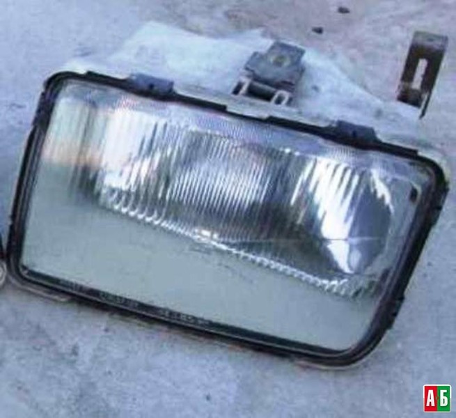 Скло фари ліве Ford Sierra  1985 хетчбек 1.6 Бензин 