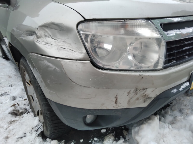 Крило прав фара прав бампер Renault Duster  2013 3.0 Дизель Киев