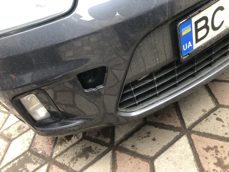 Заглушка бампера Ford C-Max  2008 хэтчбек 2.0 Дизель Киев
