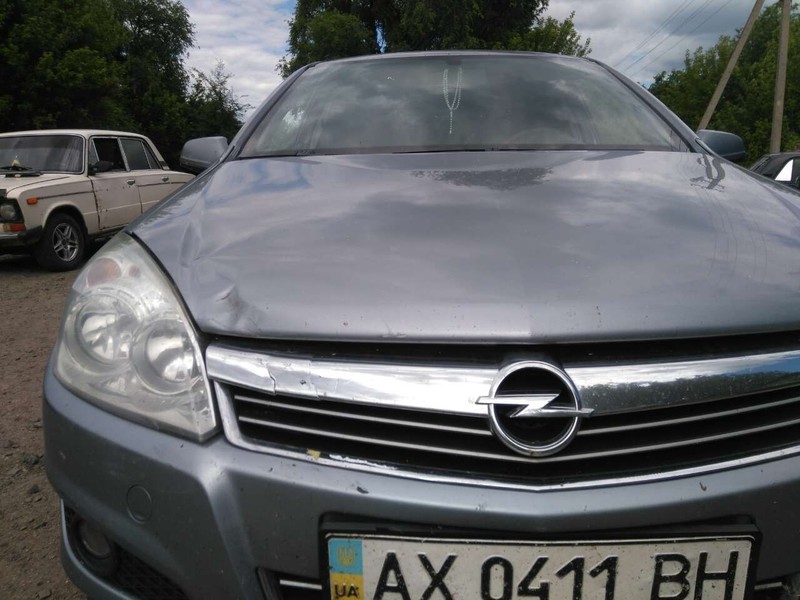 Решетка радиатора в сборе Opel Astra H       Z16XER хэтчбек 2007 г.  1.6 л бензин Краматорск