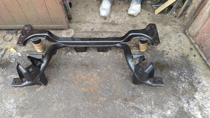 Задня балка Ford Mondeo 1і2 покоління 1994 універсал 2.0 Бензин 