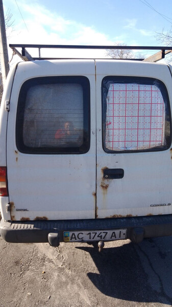 Стекло правой распашонки Opel Combo  1999 1.4 Бензин 