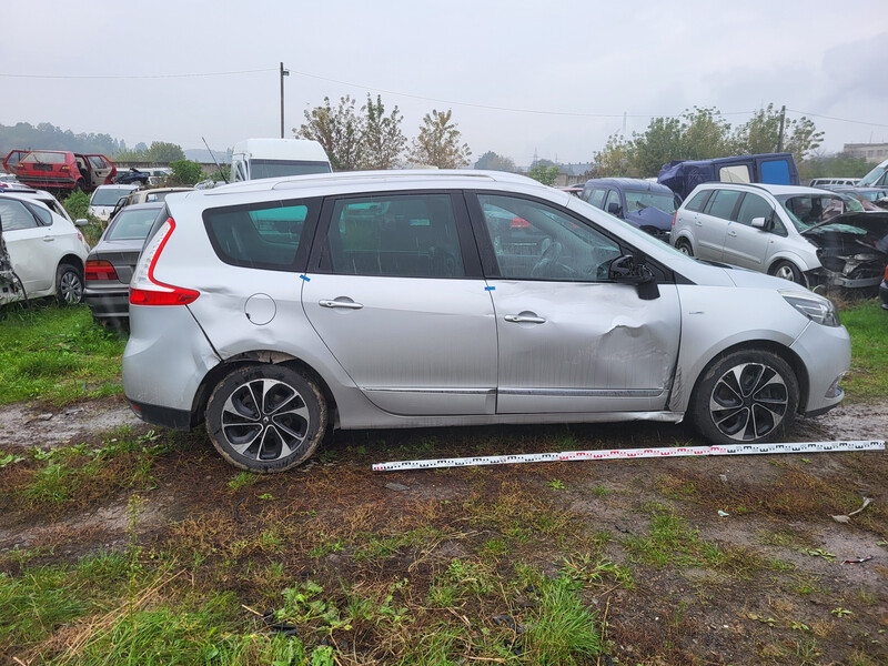 Дверка передня права в колір - сірий металік Renault Grand Scenic BOSE 2014 универсал 1.5 Дизель Млинов