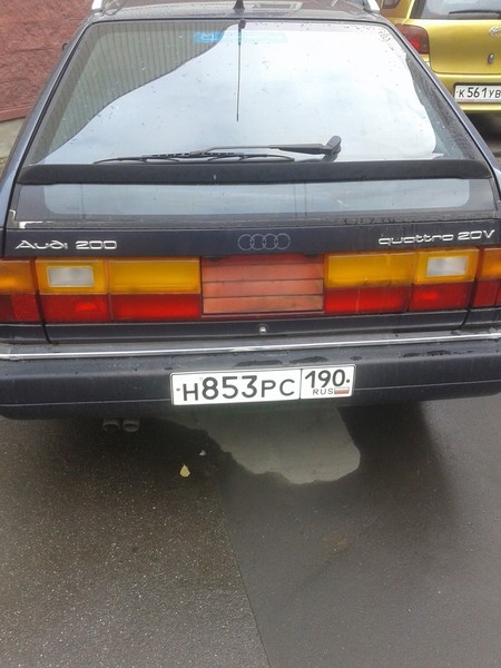 Задние фонари (бленда) Audi 100 C3  1986 2.2 Бензин Сарны