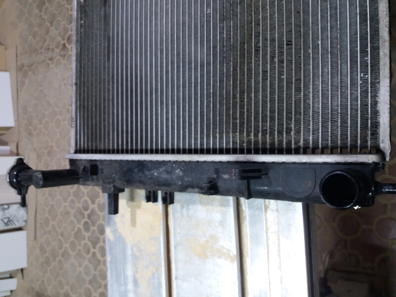 Радиатор основний Hyundai Tucson  2008 2.0 Бензин Калуш