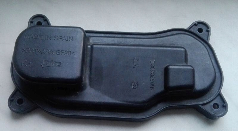 Крышка фары Volkswagen Passat B8  2019 універсал 2.0 Дизель 