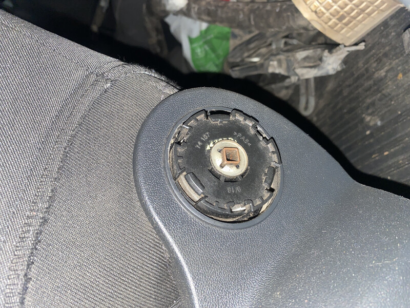 Барашки регулировки спинки сидений передних оба Skoda Octavia A5  2008 1.6 Бензин Павлоград
