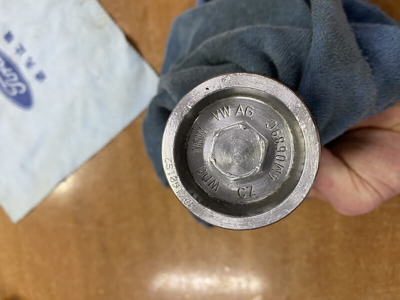 Шаровая опора Audi Q7  2017 3.0 Бензин Киев