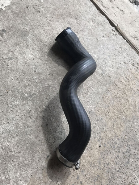 Патрубок турбины Audi A4 универсал 2001 г.  1.9 л дизель Ровно