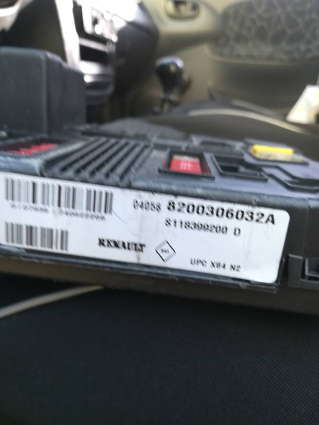 Блок предохранітілів Renault Scenic 2 2005 1.9 Дизель Львов