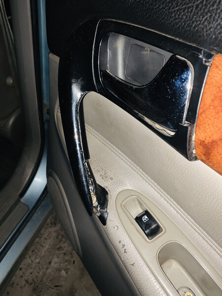 Карта задніх правих дверей Chevrolet Evanda  2005 2.0 Бензин 