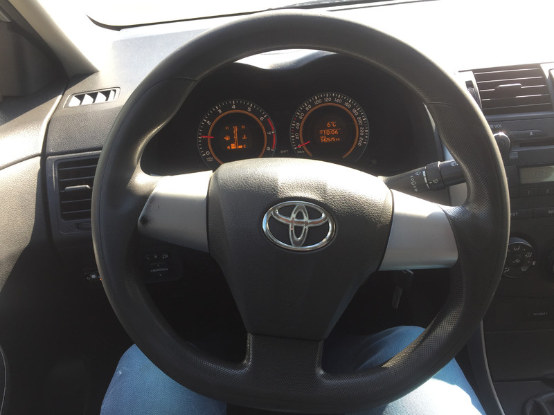 Руль Toyota Corolla 2012 г.  1.3 л бензин Киев