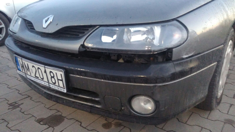 Решітка бампера Renault Laguna  1999 універсал 2.0 Бензин 