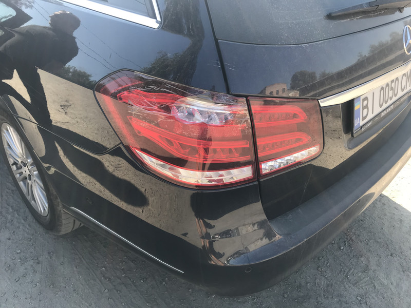 Фонарь задний левый нар Mercedes E-Class 2014 г.  2.2 л бензин Кременчуг
