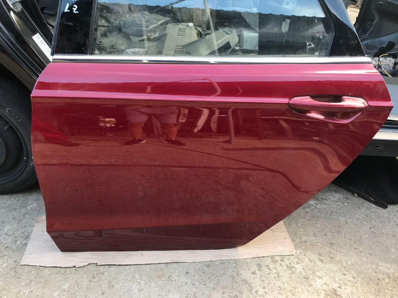 Задняя с водительской стороны дверь, цвет rr (без дефектов) Ford Fusion  2014 2.0 Бензин Киев
