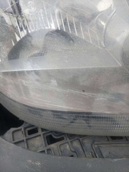 Галогенна фара права 921022E020   Hyundai Tucson