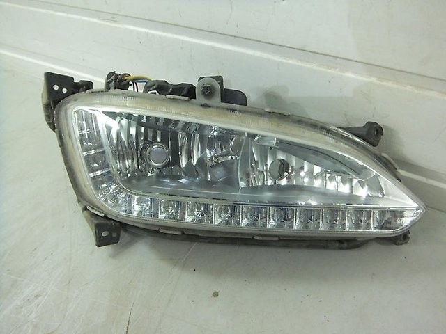 Противотуманная фара правая 922022W110   Hyundai Santa FE