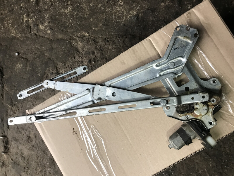 Стеклоподъемник левый Mazda BT-50  2008 2.5 Дизель 