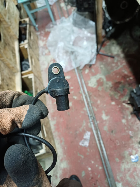 Датчик на роздатку Kia Sorento  2007 2.5 Дизель 