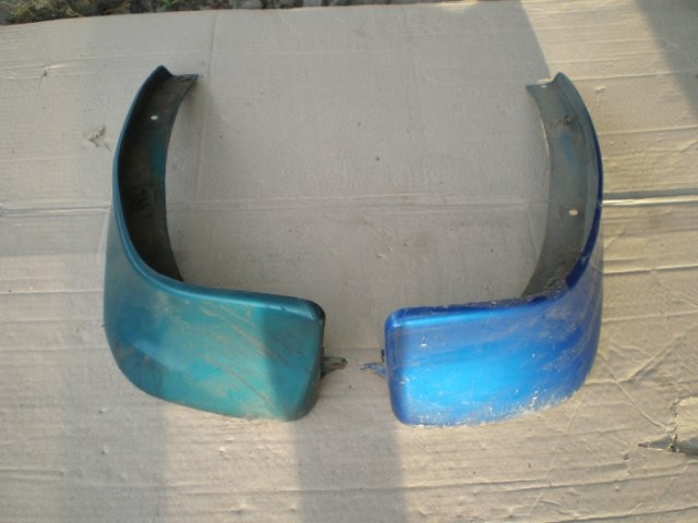 Задниэ бризговики оригинал Mazda 323 ва 1997 1.5 Бензин Полтава