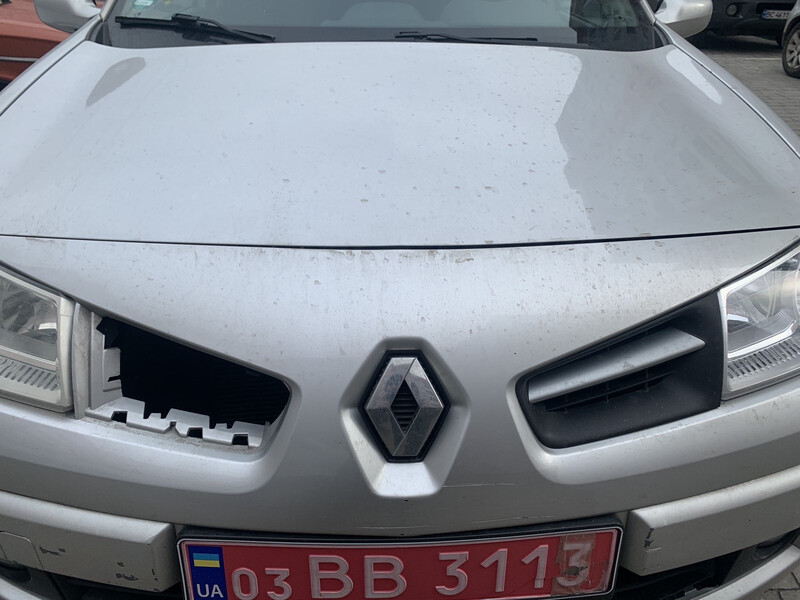 Решетка радиатора Renault Megane универсал 2008 г.  1.6 л бензин Львов