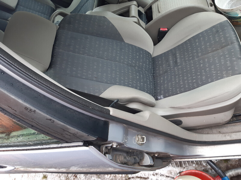 Водійське сидіння Renault Grand Scenic 2  2005 універсал 1.6 Бензин 