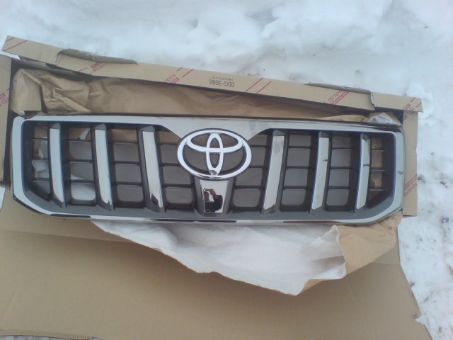 Решітка радіатора 53101-60321   Toyota Land Cruiser Prado