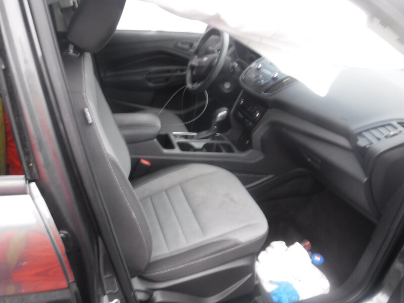 Переднее сиденье Ford Escape универсал 2017 г.  2.5 л бензин
