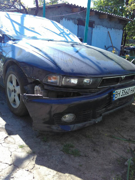 Бампер передний голый Mitsubishi Galant 8  2001 2.0 Бензин Киев