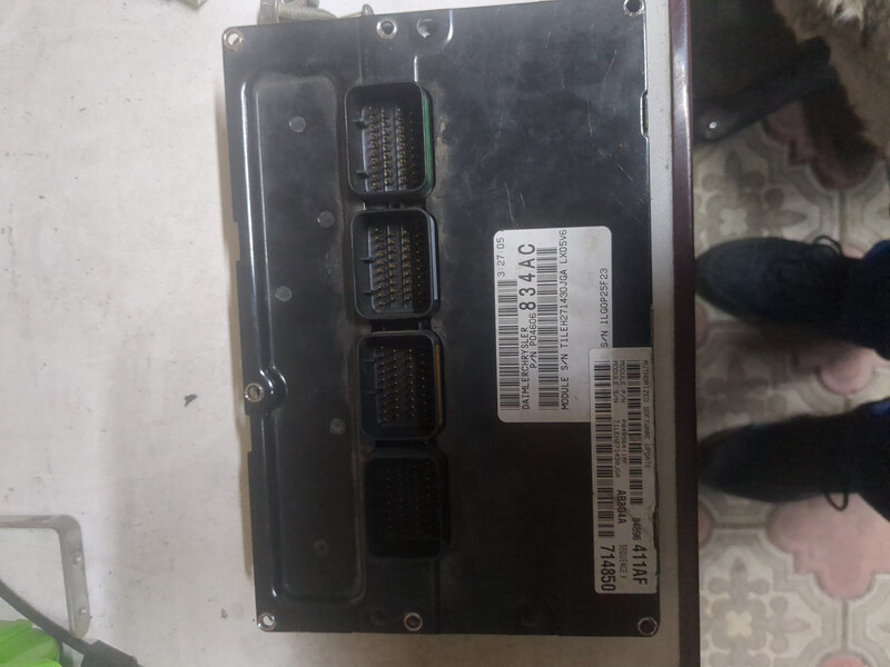ЕБУ P04606834AC   Chrysler 300 C