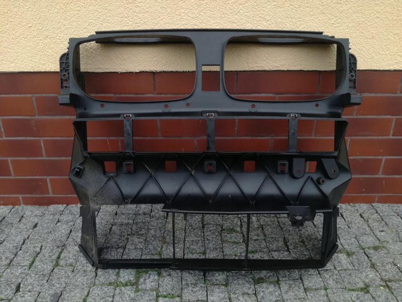 Дефлектор воздухозаборника 51647222952   BMW X5