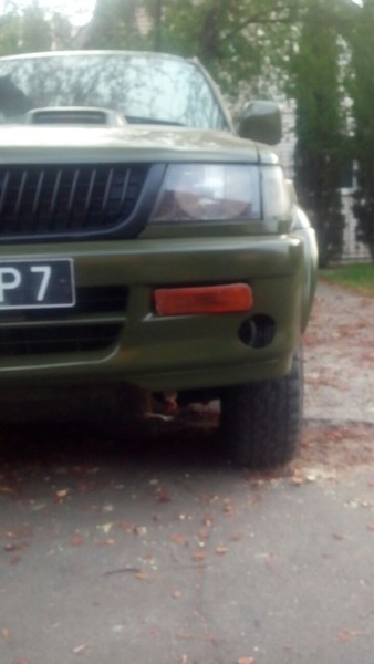 Поворотник передний левый Mitsubishi Pajero 2  1999 2.5 Дизель Киев
