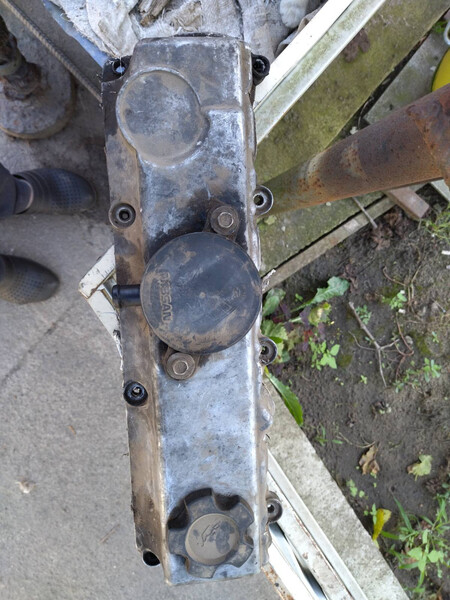 Крышка клапанов Nissan Primera  2000 2.0 Дизель Нововолынск