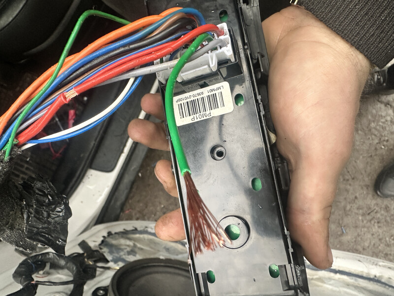 Модуль стеклоподьемников Hyundai ix35  2012 2.0 Бензин Днепр