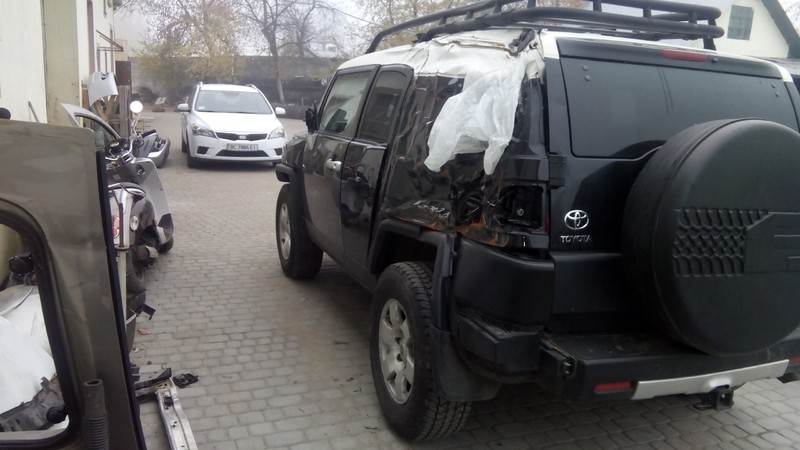 Крило заднє Toyota FJ Cruiser  2008 4.0 Бензин 