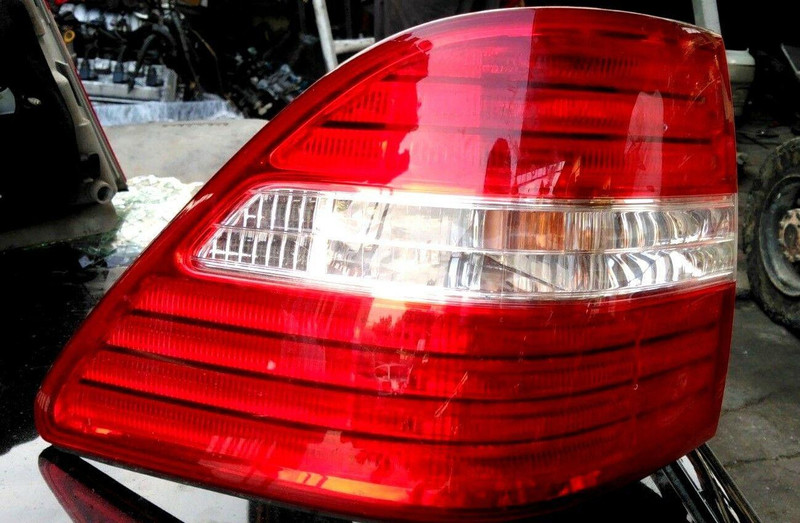 Фонарь задний левый Lexus LS 2005 г.  4.3 л дизель Харьков