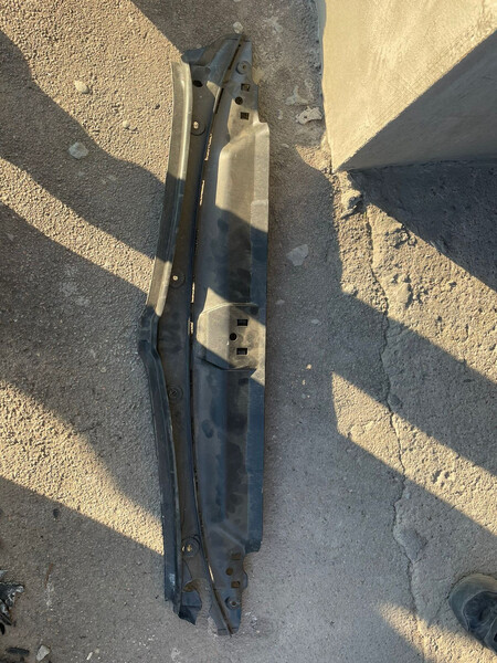 Верхняя накладка BMW 3 Series  2022 2.0 Бензин Одесса