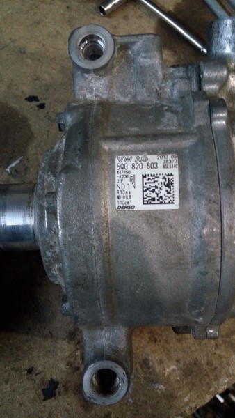 Шкив компрессора кондиционера SQ0820803   Skoda Octavia