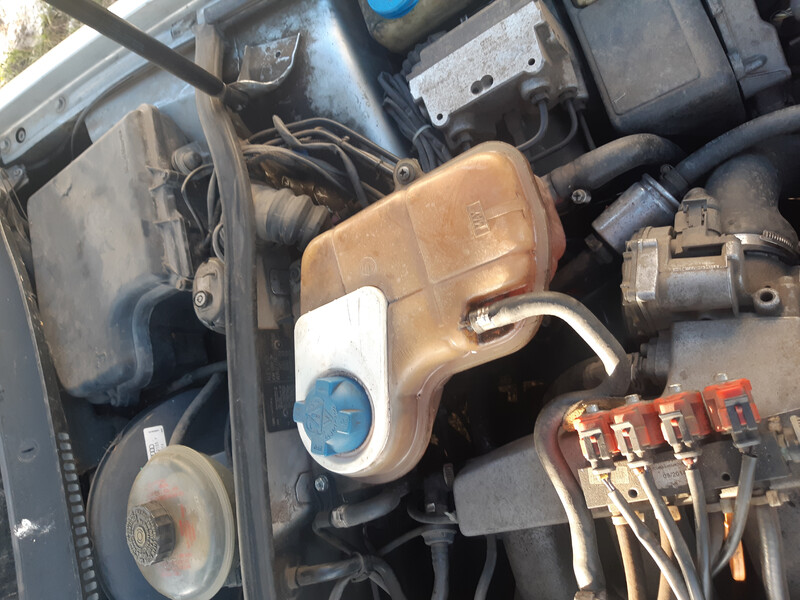 Бачок розширювальний Audi A4 B5  1996 1.8 Бензин 