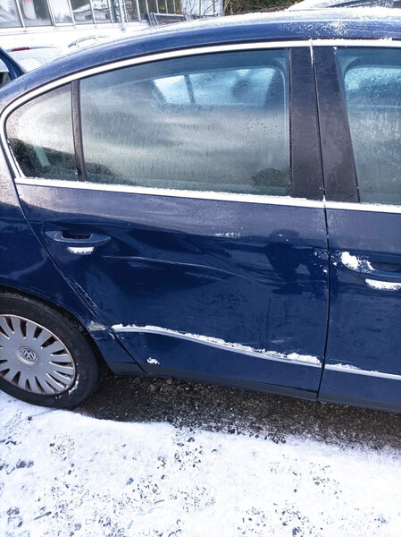 Задня права дверка Volkswagen Passat B6  2008 2.0 Дизель Луцк