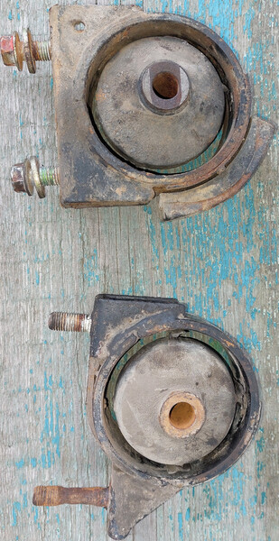 Подушки коробки передач Toyota Corolla  1987 хэтчбек 1.3 Бензин Днепр