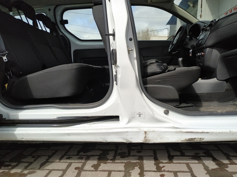 Порог кузова Renault Dokker  2016 универсал 1.5 Дизель Одесса
