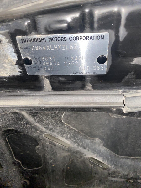 Крило переднє праве Mitsubishi Outlander XL  2008 3.0 Бензин Житомир